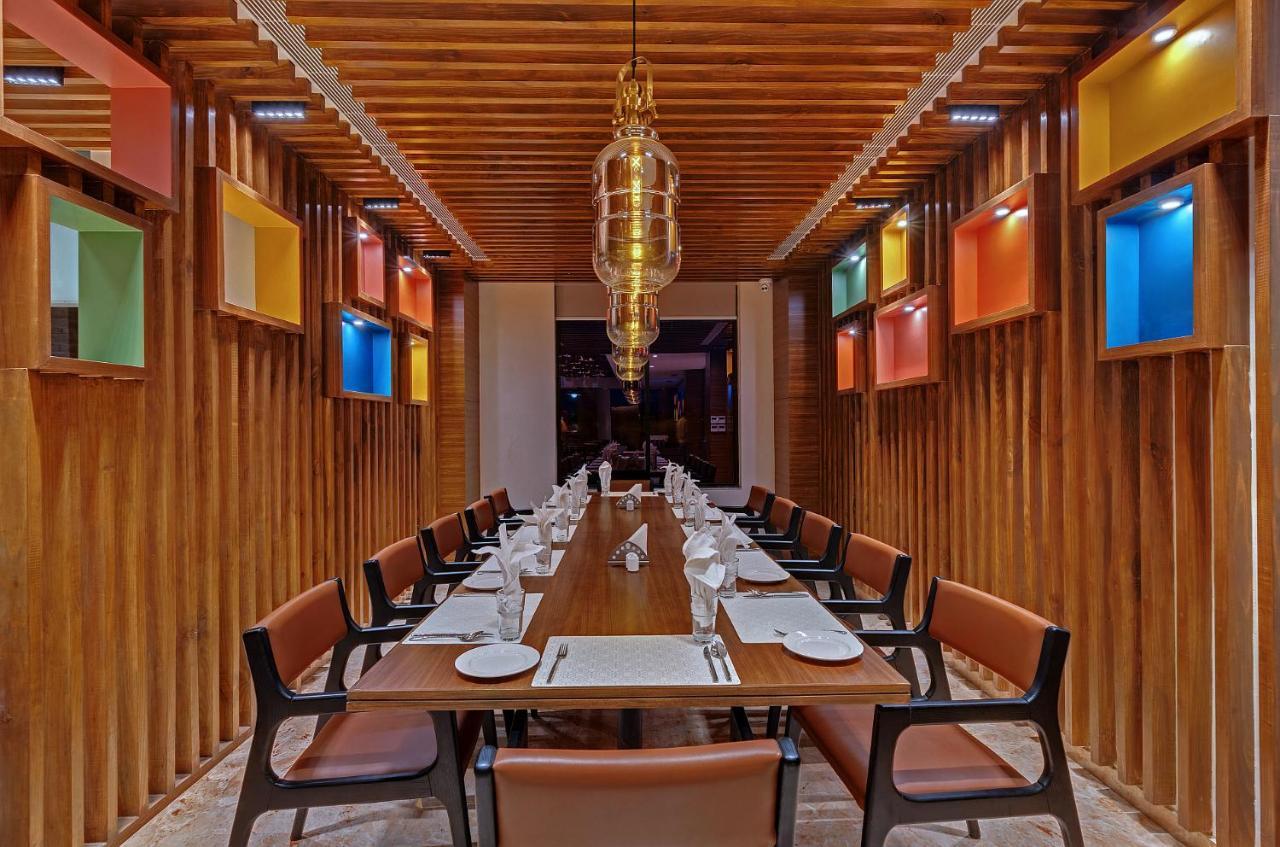 The Fern Royal Farm Resort, Anjār エクステリア 写真