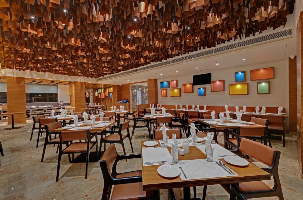 The Fern Royal Farm Resort, Anjār エクステリア 写真