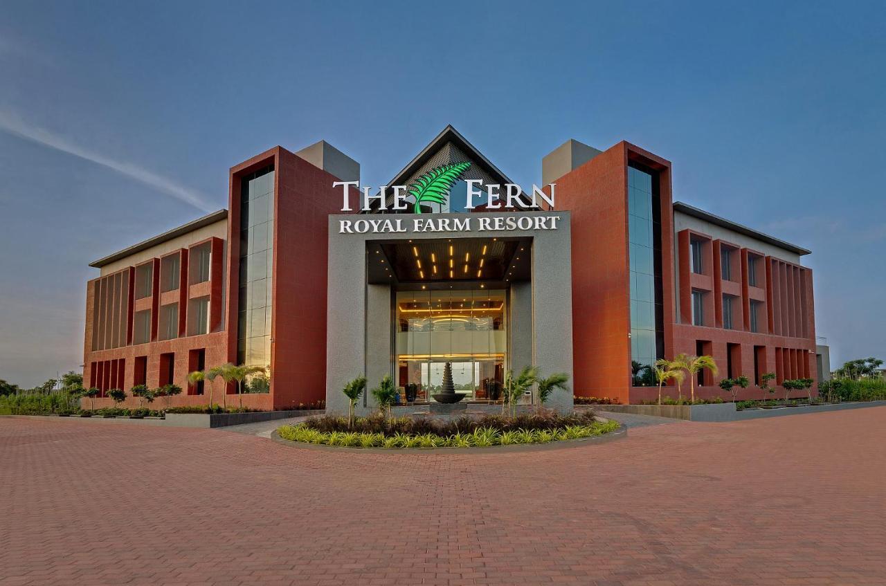 The Fern Royal Farm Resort, Anjār エクステリア 写真